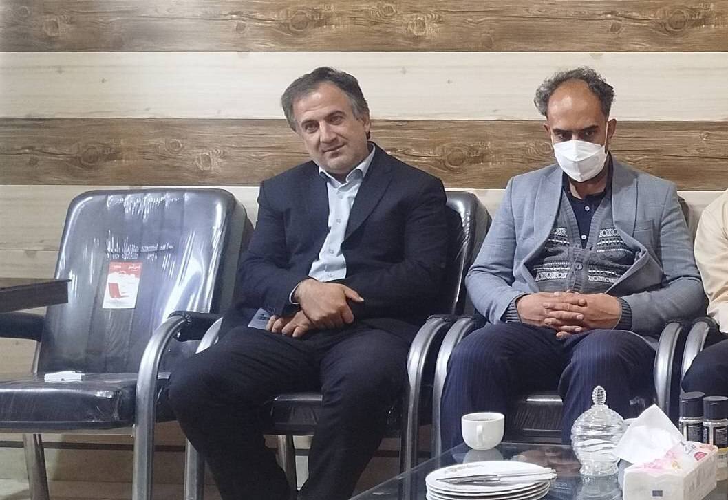 سرپرست اداره‌کل کتابخانه‌های عمومی لرستان با شهردار مومن‌آباد دیدار کرد