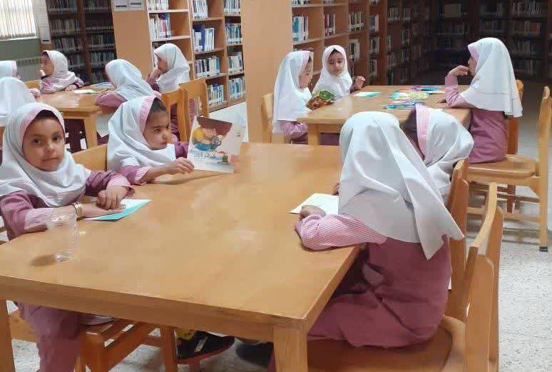 رونق کتابخوانی در کتابخانه‌های عمومی استان مرکزی