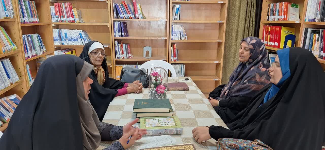 رونق کتابخوانی در کتابخانههای عمومی استان مرکزی