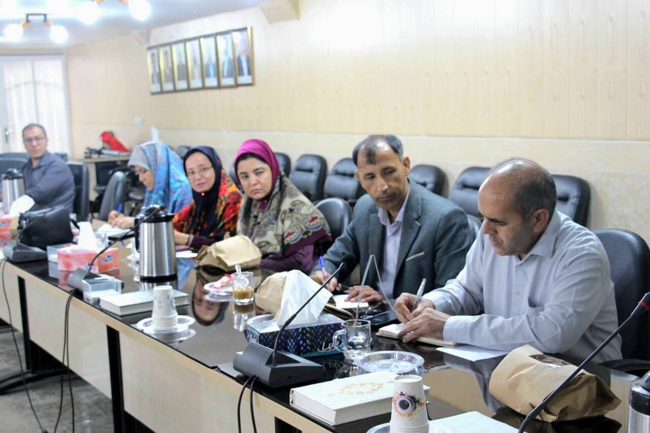 مدیرکل کتابخانه‌های عمومی گلستان با کتابداران گالیکش، مینودشت، مراوه‌تپه و کلاله دیدار کرد