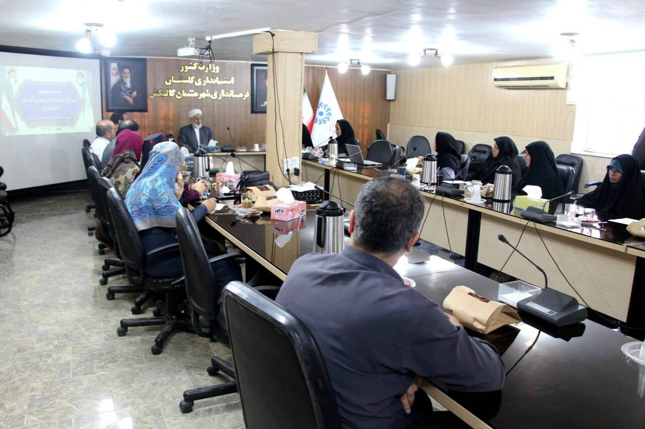 مدیرکل کتابخانه‌های عمومی گلستان با کتابداران گالیکش، مینودشت، مراوه‌تپه و کلاله دیدار کرد