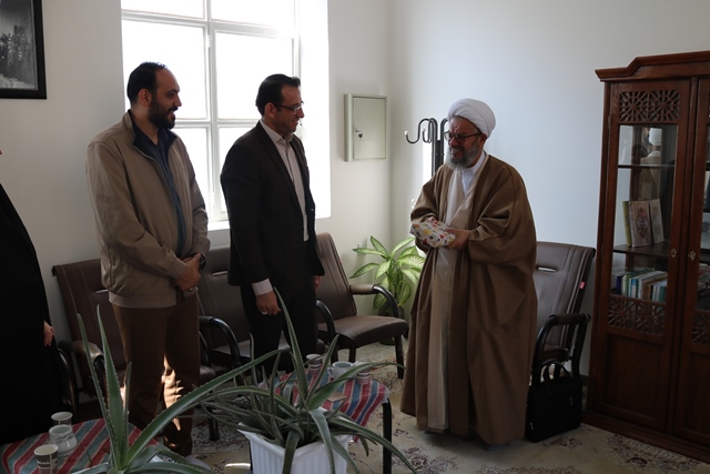 کتابخانههای عمومی، محور توسعه علمی و فرهنگی جامعه هستند