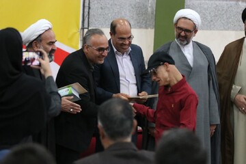 افتتاح نمایشگاه کتاب مهریز با حضور مدیر کل کتابخانه های عمومی استان یزد