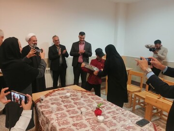 افتتاح نمایشگاه کتاب مهریز با حضور مدیر کل کتابخانه های عمومی استان یزد