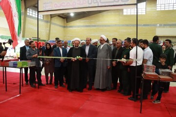 افتتاح نمایشگاه کتاب مهریز با حضور مدیر کل کتابخانه های عمومی استان یزد