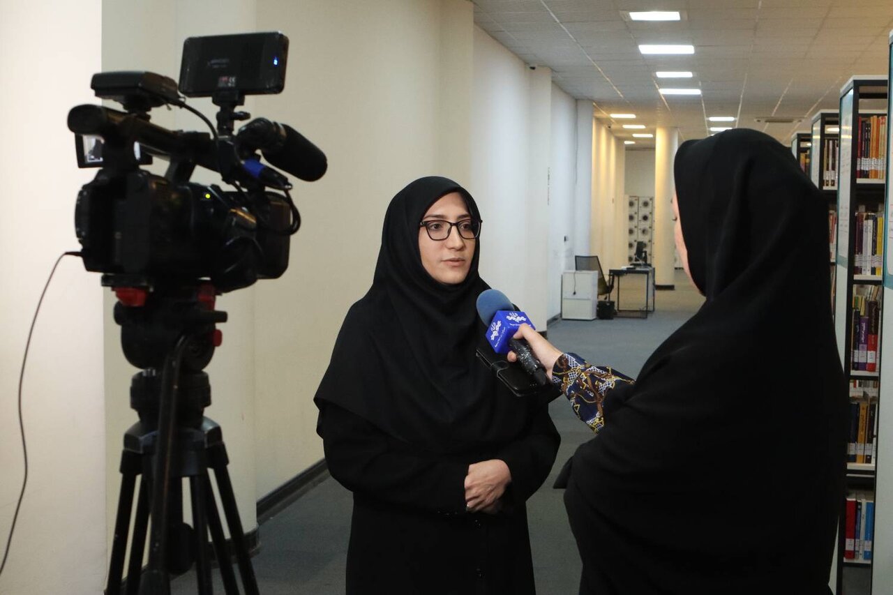 جمعی از مسئولان استان لرستان از کتابخانه مرکزی خرم‌آباد بازدید کردند