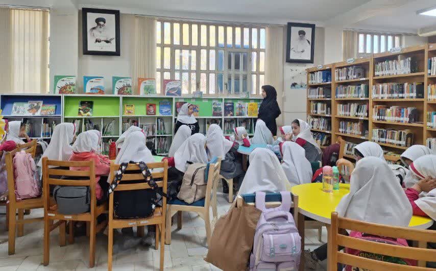 هفتهای سرشار از فعالیتهای فرهنگی، آموزشی و ادبی در کتابخانههای عمومی استان مرکزی