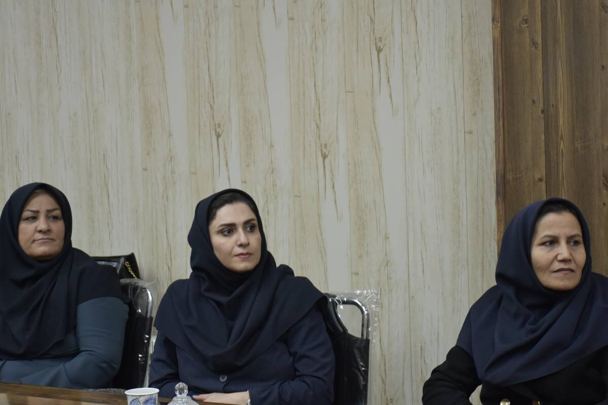 از همدلی کتابداران تا همراهی مردم؛ کتابخانه عمومی پاتوق حضور اقشار مختلف مردم