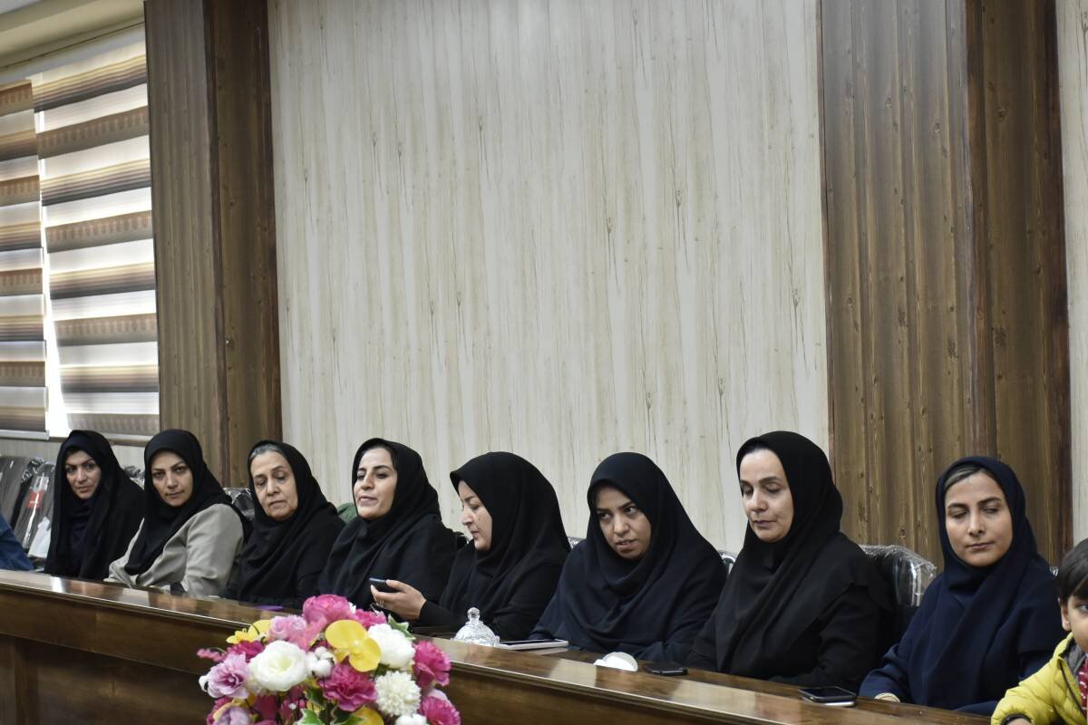 از همدلی کتابداران تا همراهی مردم؛ کتابخانه عمومی پاتوق حضور اقشار مختلف مردم