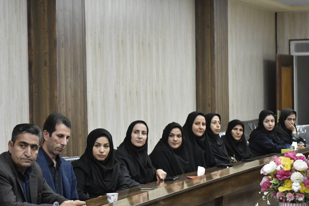 از همدلی کتابداران تا همراهی مردم؛ کتابخانه عمومی پاتوق حضور اقشار مختلف مردم