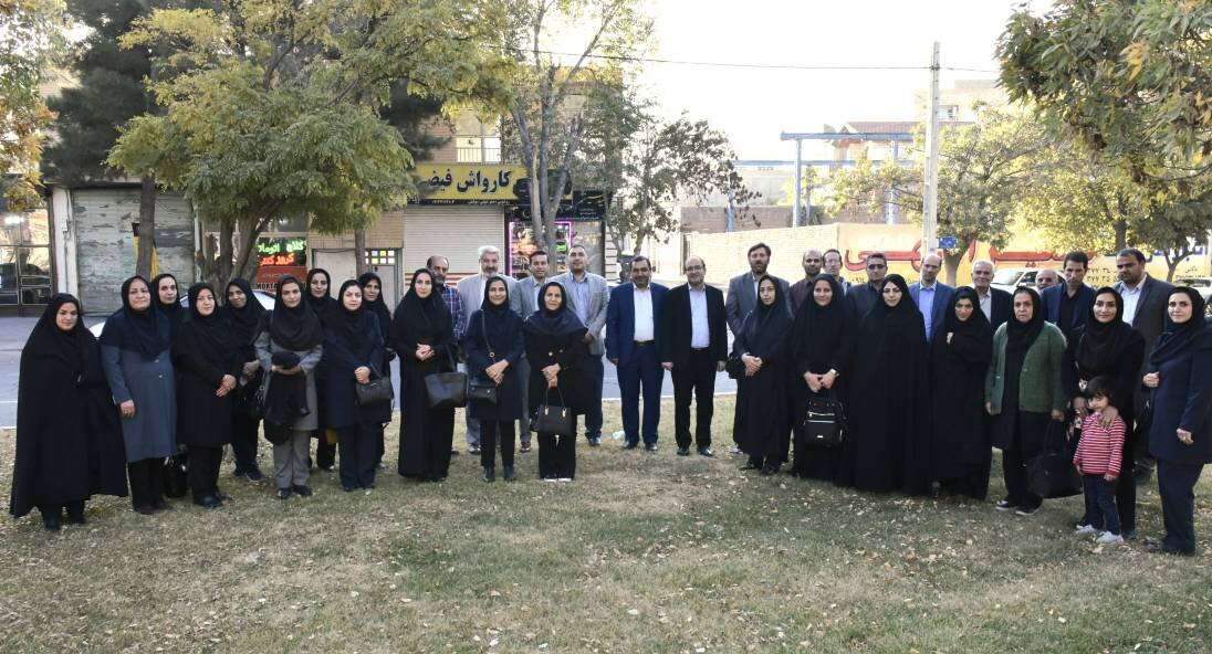 از همدلی کتابداران تا همراهی مردم؛ کتابخانه عمومی پاتوق حضور اقشار مختلف مردم