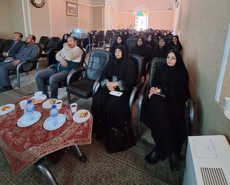 نشست تخصصی «راهبردهای کتابخانه‌های عمومی نوآور در عرصه بین‌الملل؛ الگوها و تجارب موفق» برگزار شد