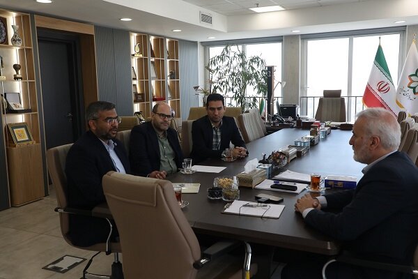 مدیرکل کتابخانههای عمومی فارس با شهردار شیراز دیدار کرد