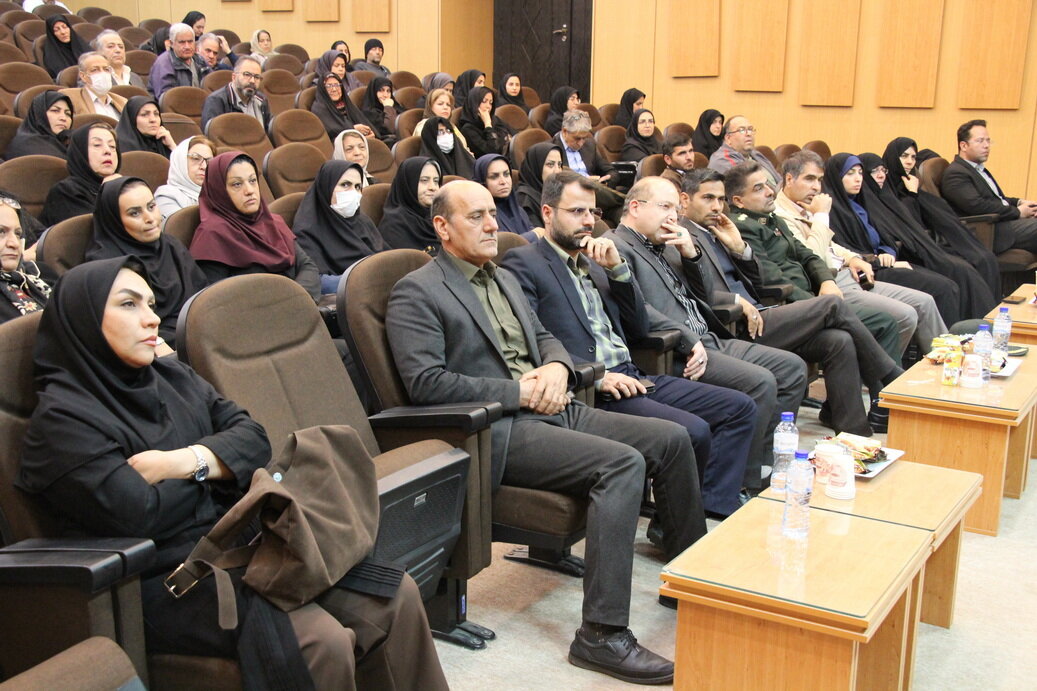 آیین رونمایی از کتاب «داستان سودابه» در اراک برگزار شد