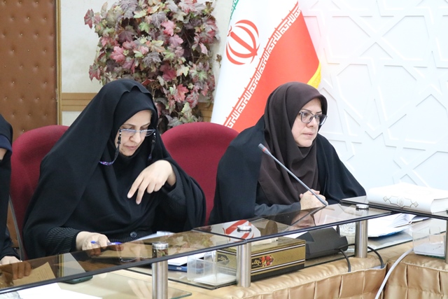 اهدای یک دستگاه خودرو از سوی شهرداری برای راهاندازی اولین کتابخانه سیار سمنان