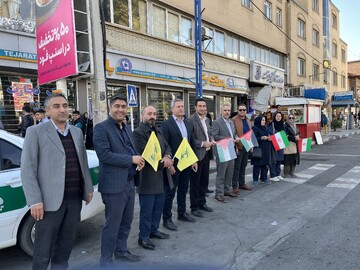 حضور کارکنان کتابخانه‌های عمومی استان آذربایجان غربی در راهپیمایی یوم الله ۱۳ آبان