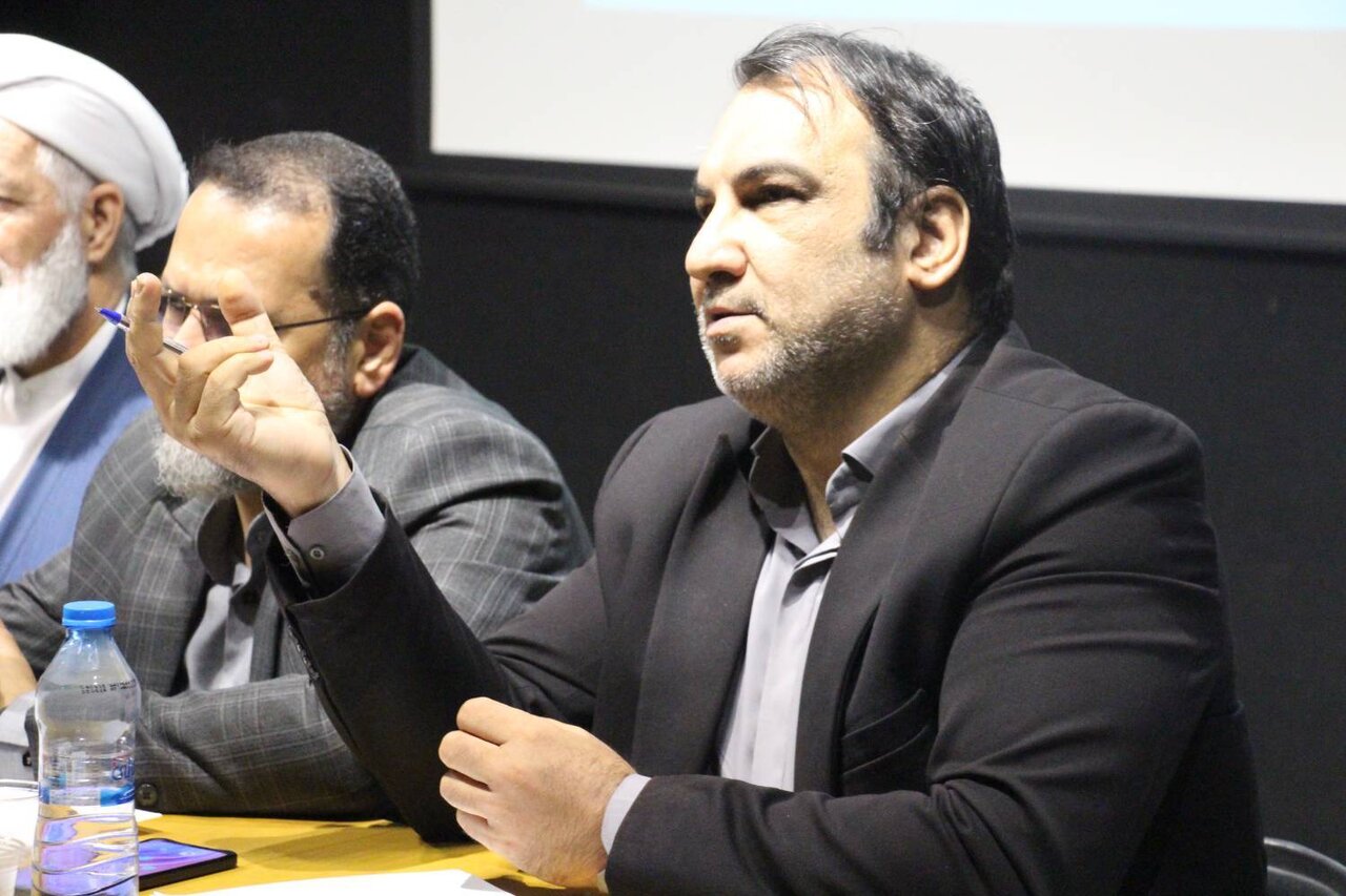 نشست صمیمی مدیرکل کتابخانههای عمومی گلستان با کتابداران گنبدکاووس، آزادشهر و رامیان