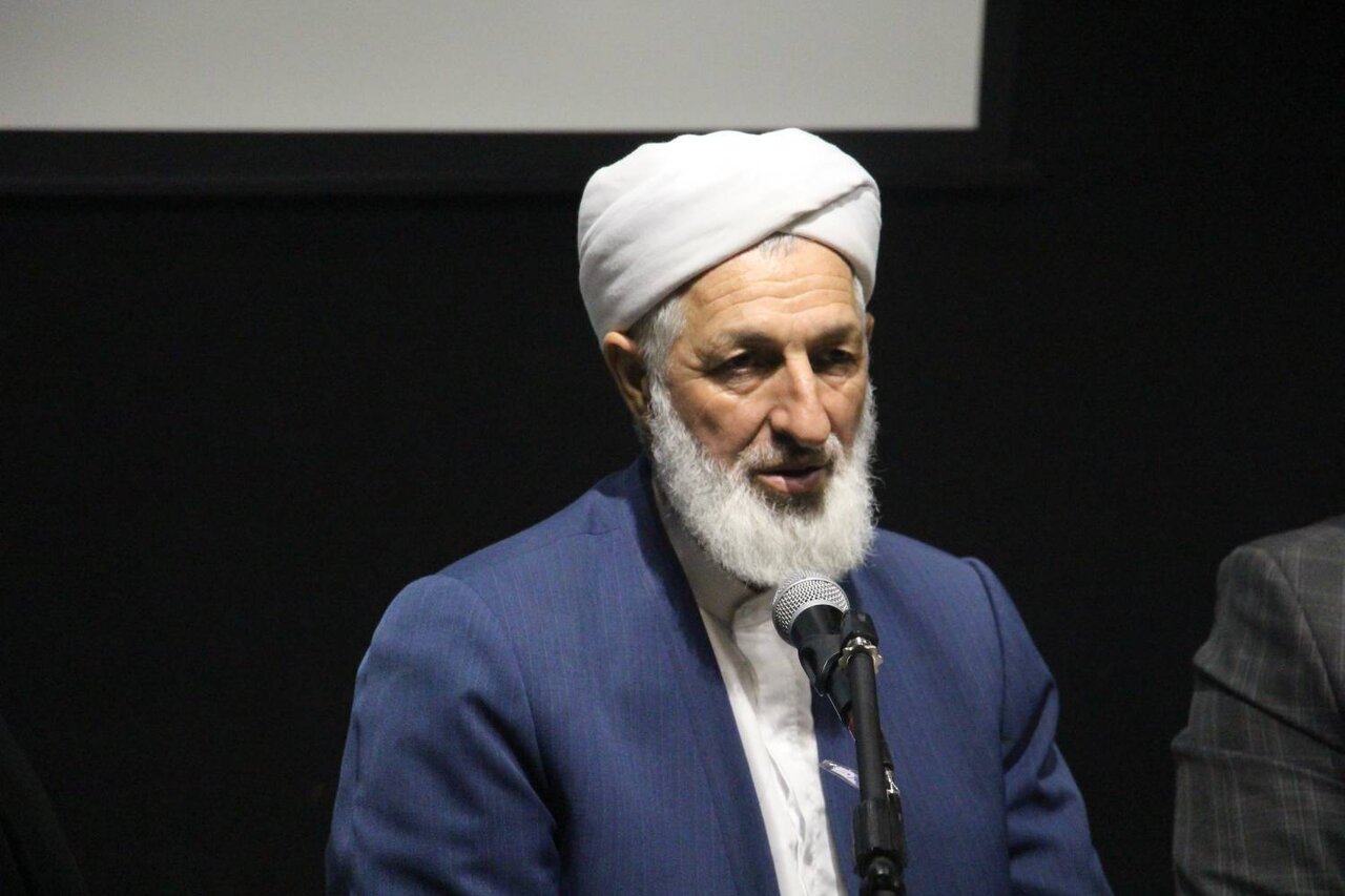 نشست صمیمی مدیرکل کتابخانه‌های عمومی گلستان با کتابداران گنبدکاووس، آزادشهر و رامیان