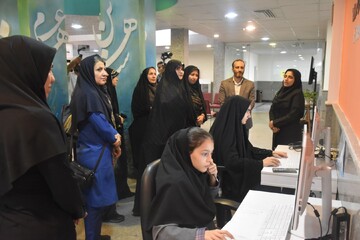 بازدید مشاور معاون رئیس‌جمهور در امور زنان و خانواده از کتابخانه الفبا شهر شیراز