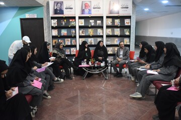 بازدید مشاور معاون رئیس‌جمهور در امور زنان و خانواده از کتابخانه الفبا شهر شیراز