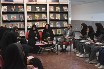 بازدید مشاور معاون رئیس‌جمهور در امور زنان و خانواده از کتابخانه الفبا شهر شیراز