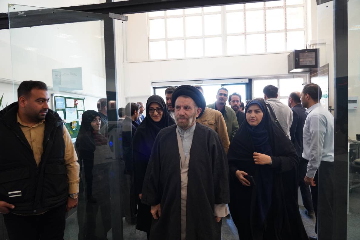 نمایشگاه تایپوگرافی «ایران» با حضور نماینده ولی‌فقیه در استان افتتاح شد