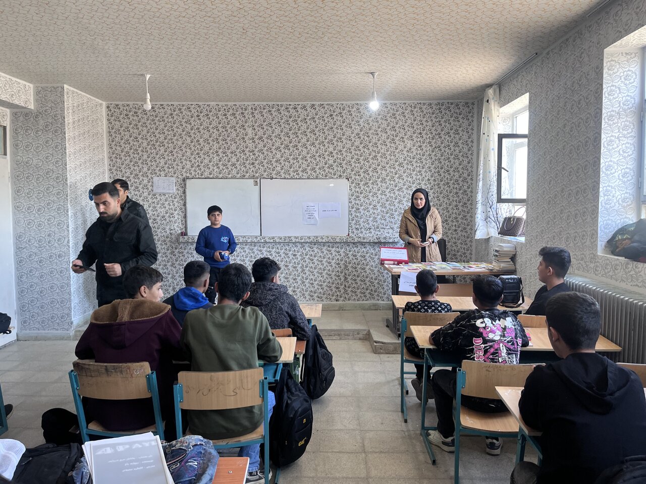 «قاصدان کتاب» کتابخانه‌های عمومی ارومیه، راهی مناطق دور از کتابخانه شدند