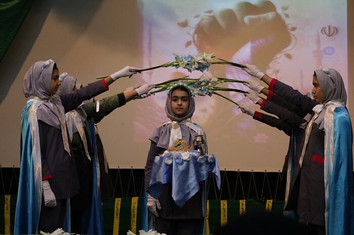 آیین اختتامیه جشنواره استانی شعر «واژه‌واژه مقاومت» در سلماس برگزار شد