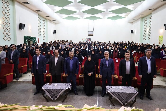 آیین اختتامیه جشنواره استانی شعر «واژهواژه مقاومت» در سلماس برگزار شد