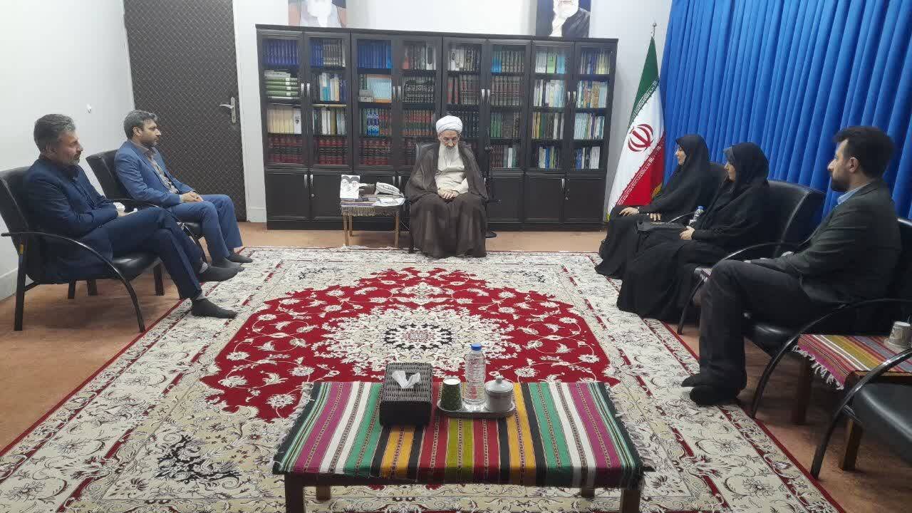 تأکید نماینده ولیفقیه در مازندران بر گسترش فرهنگ مطالعه و توجه به کتابخانههای کوچک