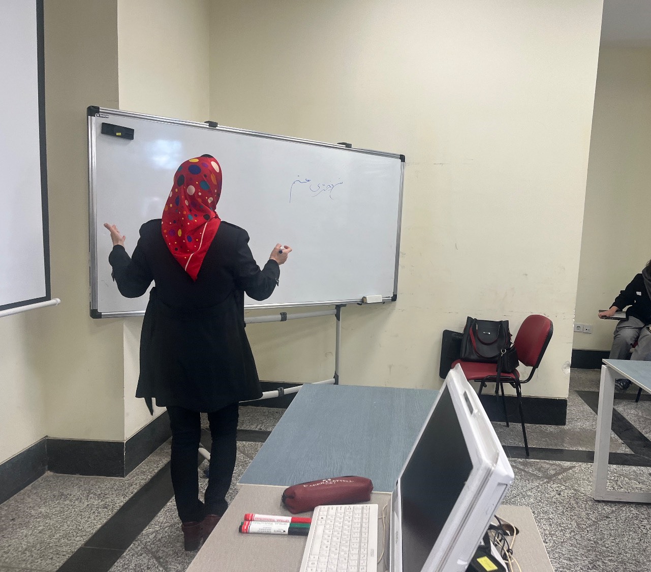 تلاشی برای تقویت عزت نفس در نوجوانان