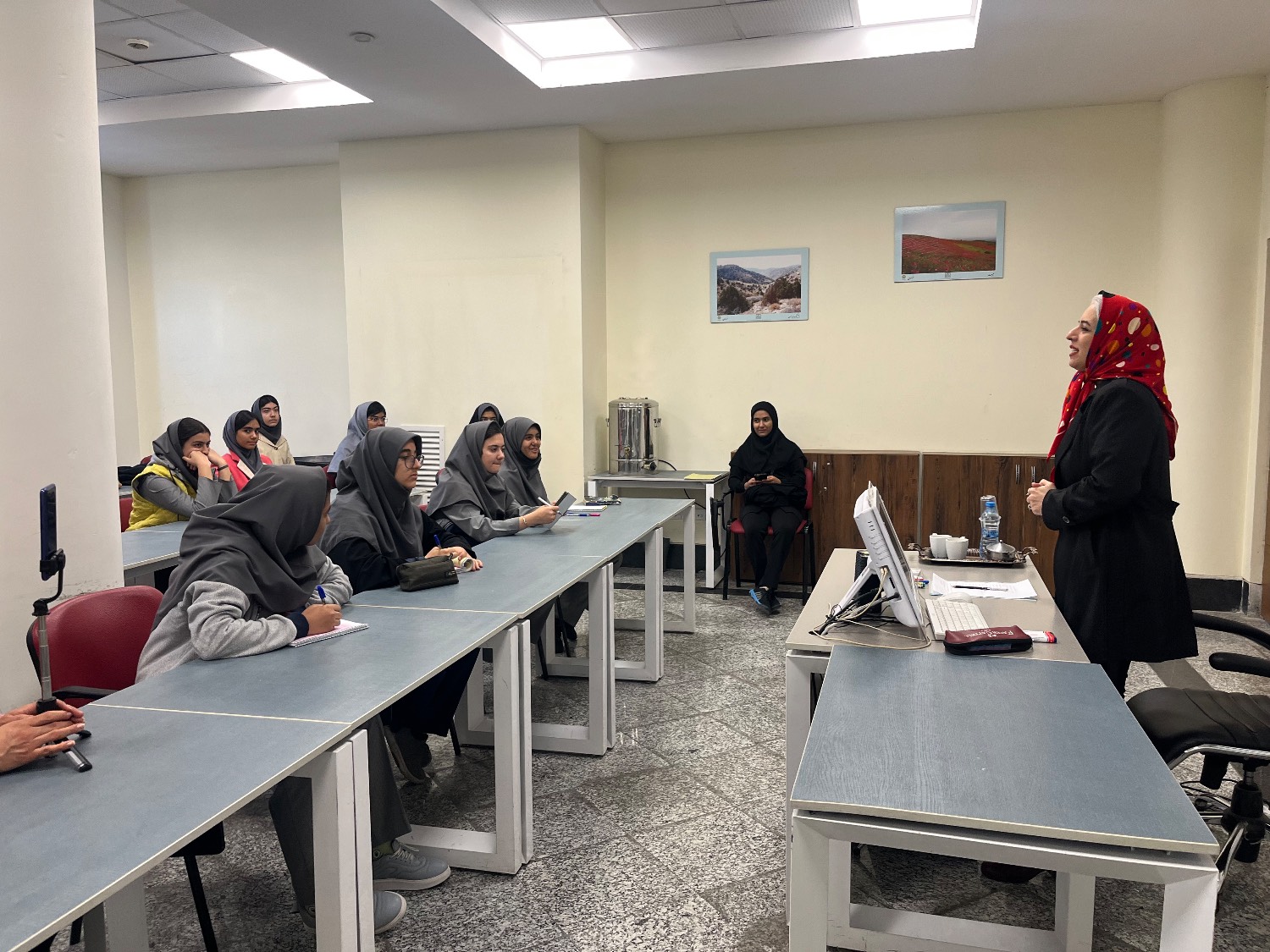 تلاشی برای تقویت عزت نفس در نوجوانان