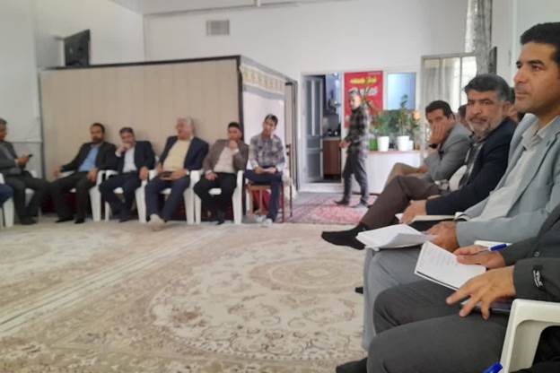 جلسه مشترک انجمن کتابخانه‌های عمومی و شورای فرهنگ عمومی شهرستان فیروزه با محوریت برنامه‌های هفته کتاب