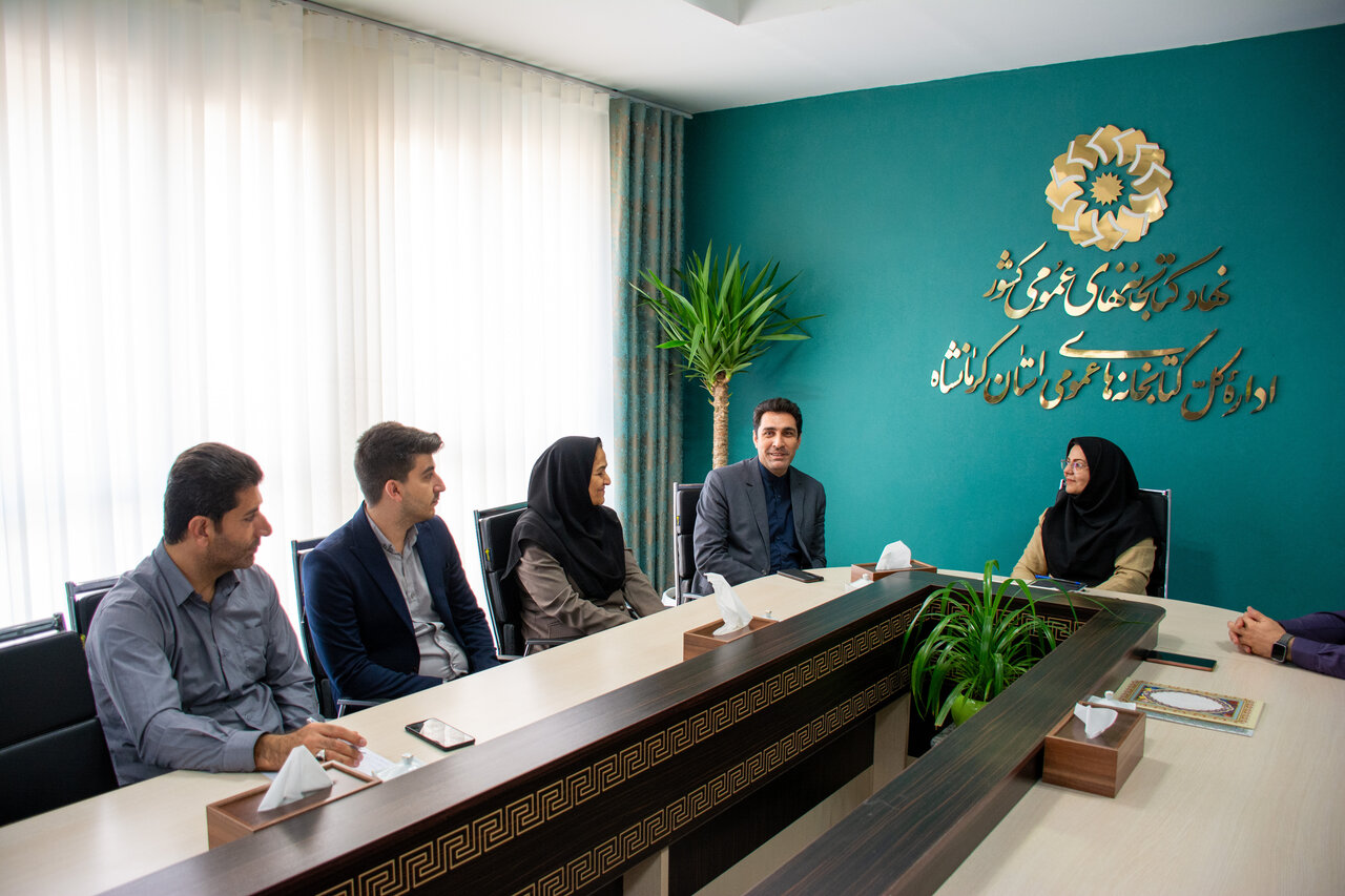 تفاهمنامه همکاری میان ادارهکل امور روستایی استانداری و کتابخانههای عمومی کرمانشاه به امضا رسید