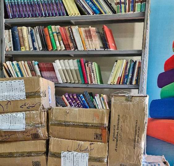 کتابخانههای عمومی لرستان با اهدای بیش از ۳۷۰۰ نسخه کتاب غنیتر شد