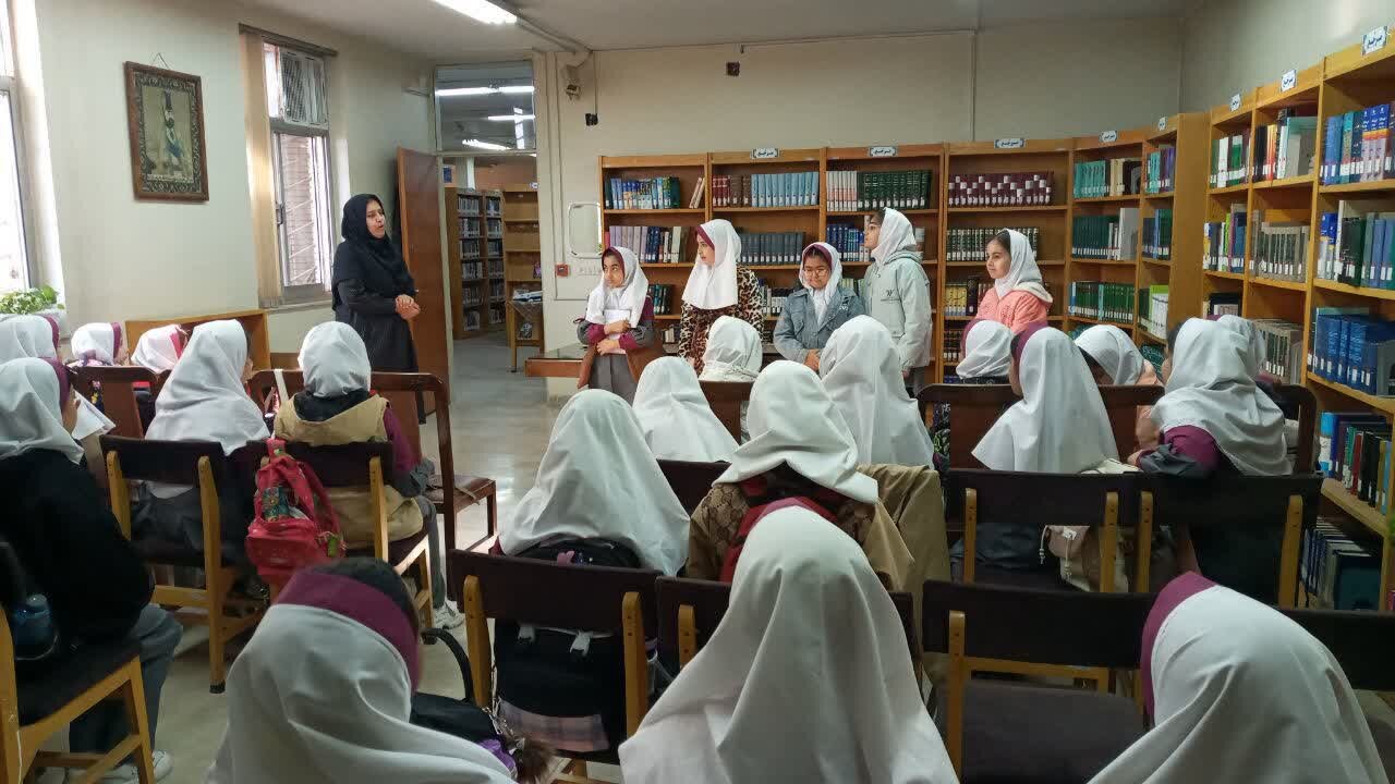 گسترش فعالیت‌های فرهنگی و آموزشی در کتابخانه‌های عمومی استان مرکزی