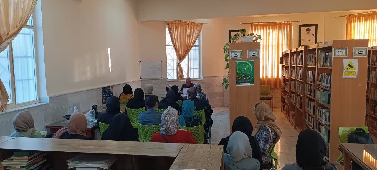 گسترش فعالیت‌های فرهنگی و آموزشی در کتابخانه‌های عمومی استان مرکزی