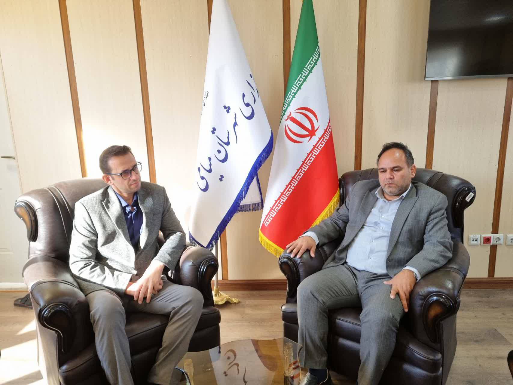 حل مشکل تنها شهر فاقد کتابخانه در میامی، باید در اولویت قرار گیرد