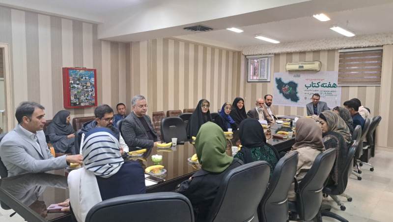 نویسندگان و مؤلفان، بازوان توانمند اتاق فکر برنامههای ترویجی فرهنگ کتاب و کتابخوانی هستند