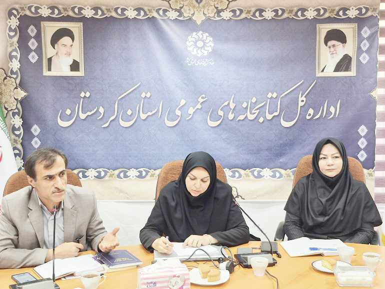 کارگاه آموزشی «کودکان و آموزش صلح در بستر کتابخانه‌های عمومی» در سنندج برگزار شد