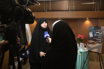 نشست معرفی و بررسی کتاب «تب ناتمام» در کتابخانه مرکزی پارک شهر