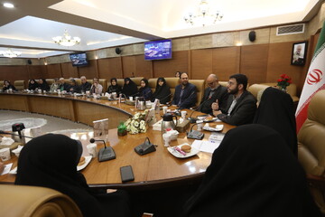 نشست معرفی و بررسی کتاب «تب ناتمام» در کتابخانه مرکزی پارک شهر