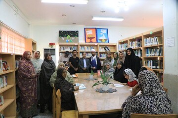 نشست بصیرتی-معرفتی با معرفی کتاب «خانوم ماه»