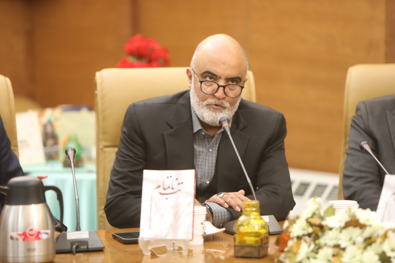 معرفی و بررسی کتاب «تب ناتمام» با حضور خانواده شهید دخانچی