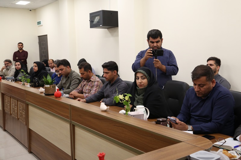 بوشهر بالاتر از میانگین کشوری در شاخصهای کتابخانهای / اجرای ۵۲۸ برنامه به مناسبت هفته کتاب در استان