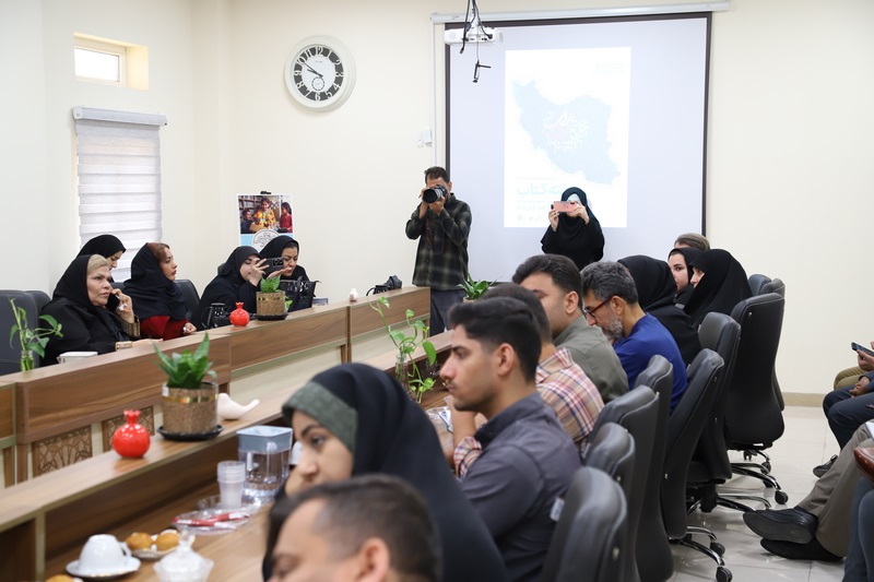 بوشهر بالاتر از میانگین کشوری در شاخصهای کتابخانهای / اجرای ۵۲۸ برنامه به مناسبت هفته کتاب در استان