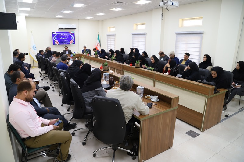 بوشهر بالاتر از میانگین کشوری در شاخصهای کتابخانهای / اجرای ۵۲۸ برنامه به مناسبت هفته کتاب در استان