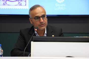 نشست خبری مدیرکل کتابخانه‌های عمومی استان یزد به مناسبت روز کتاب، کتابخوانی و کتابدار