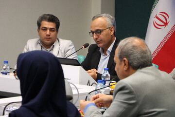 نشست خبری مدیرکل کتابخانه‌های عمومی استان یزد به مناسبت روز کتاب، کتابخوانی و کتابدار