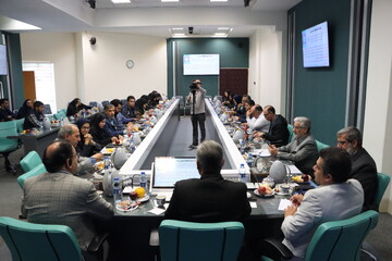 نشست خبری مدیرکل کتابخانه‌های عمومی استان یزد به مناسبت روز کتاب، کتابخوانی و کتابدار